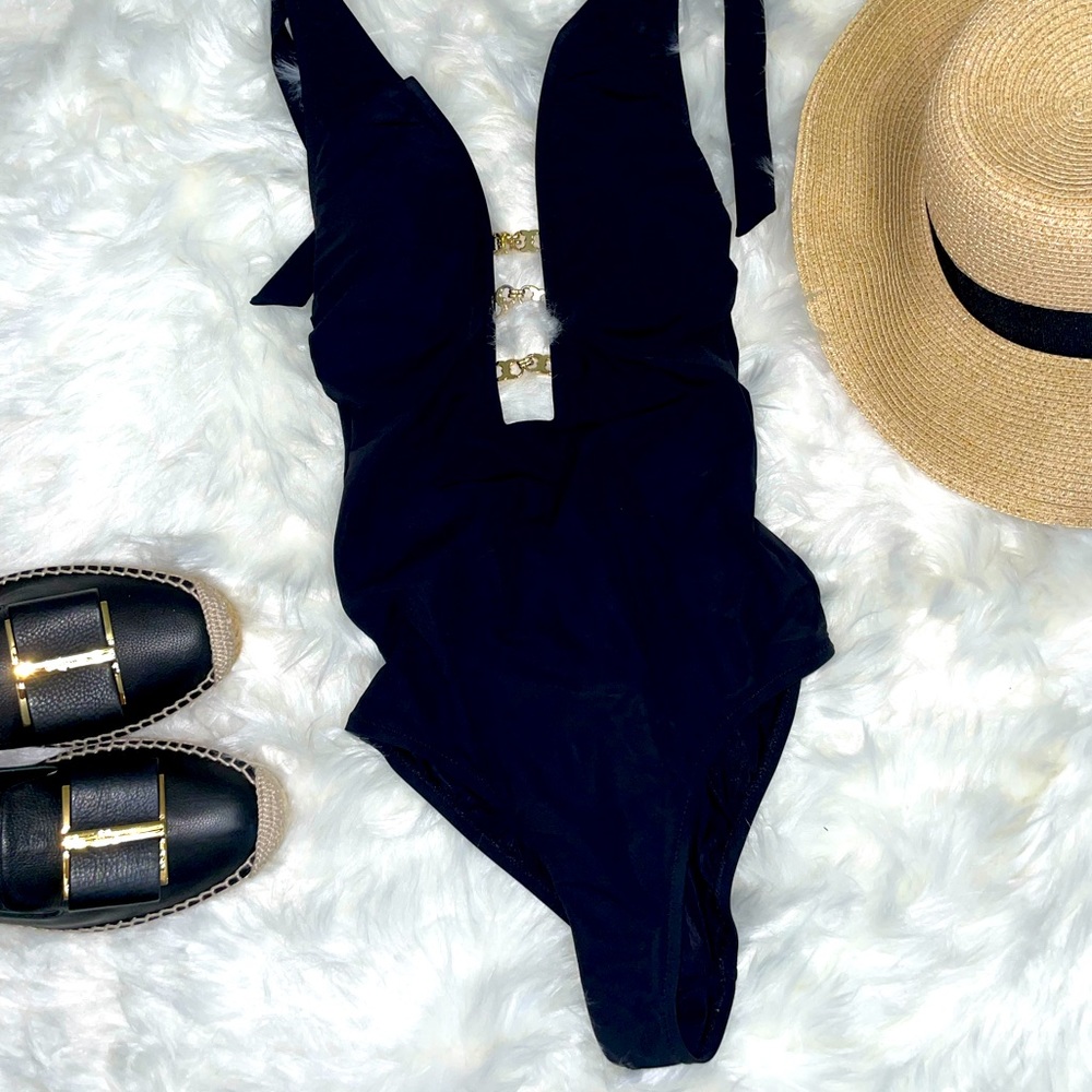 Like New Tory Burch Gemini Link gold hardware